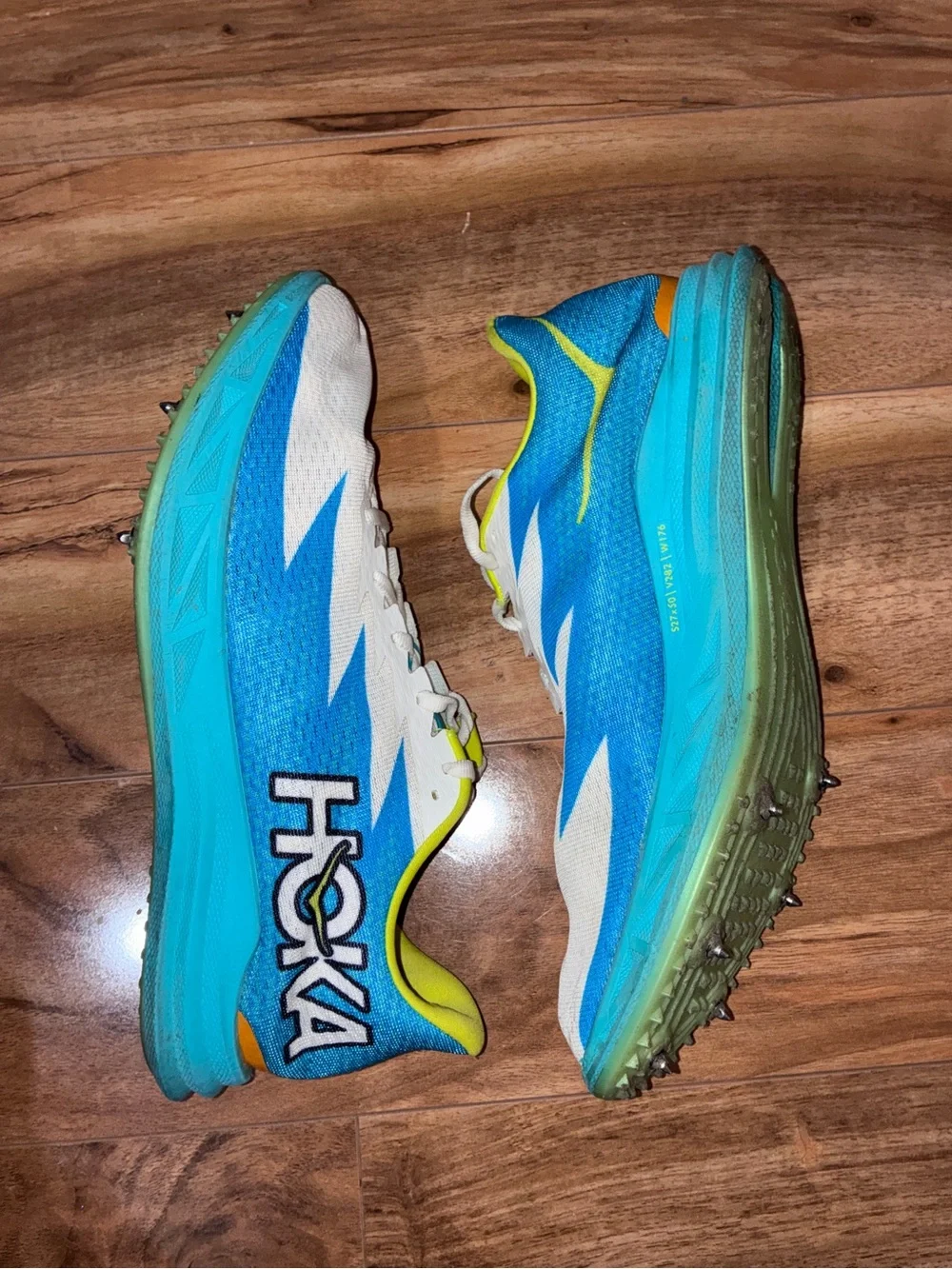 Hoka One One U Crescendo MD Track Spikes Shoes - mens 9/womens 10.5
